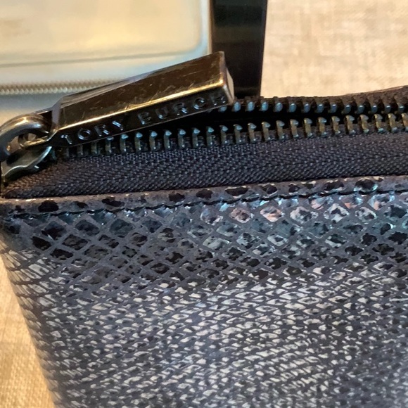 Tory Burch Black Snake-Embossed Zip Wallet GUC Brown shimmer - Picture 8 of 15